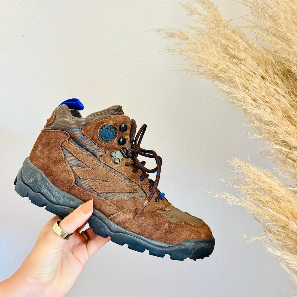 VINTAGE HI TECH 90s Brown Suede Leather Rubber Lace Up Hiking Boots Shoes 9